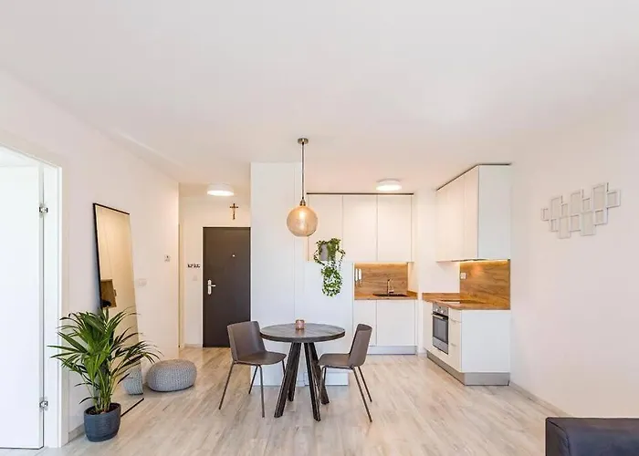 Urban With Possibility Of Parking براتسيلافا